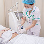 Chiếu tia Plasma sau sinh: Giúp vết mổ, vết khâu tầng sinh môn của mẹ không nhiễm trùng, không đau, mau lành, không để lại sẹo xấu