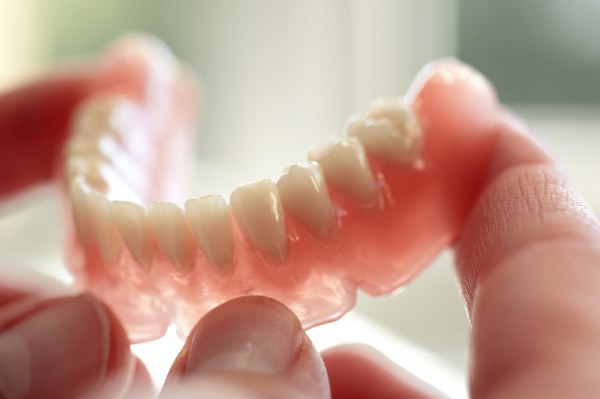 Tìm hiểu chi tiết cách làm răng giả tháo lắp