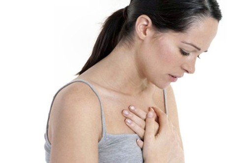 Có phương pháp nào để giảm đau ngực trước kỳ kinh?
