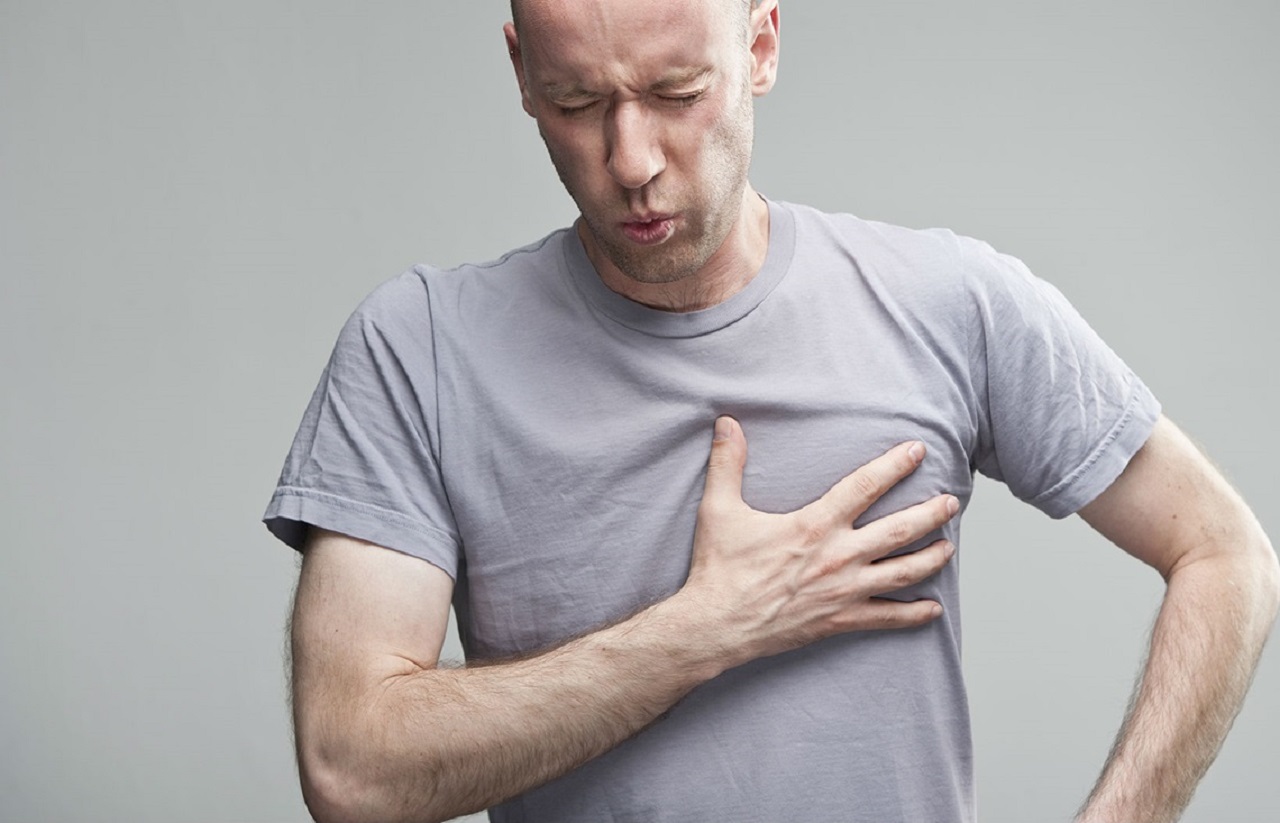 Cách làm giảm đau ngực ở nam là gì?