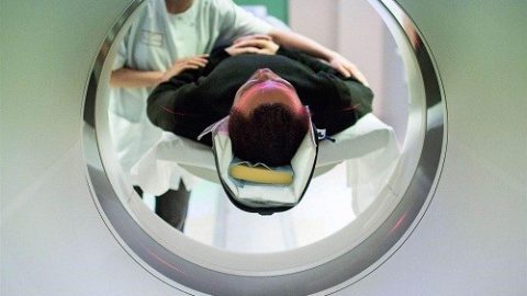 Chụp CT não có nguy hiểm không?