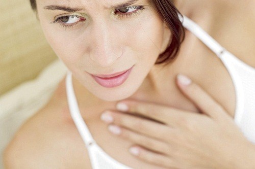 Bệnh tim mạch cũng có thể là nguyên nhân gây ra tình trạng tức ngực khó thở khi nằm xuống. 