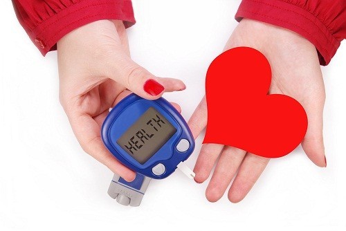 Mạch máu bị hao mòn bởi ảnh hưởng của bệnh tiểu đường sẽ làm gia tăng áp lực, khiến tim phải làm việc nhiều hơn.