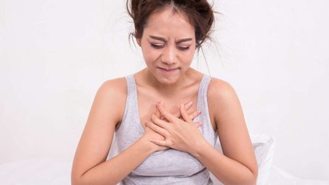 Tìm hiểu 3 nguyên nhân gây ra chứng đau ngực sau khi ăn