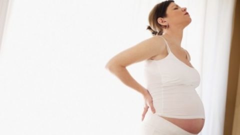 Cách khắc phục đau lưng trong thai kỳ