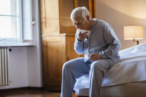 Bệnh lao phổi ở người già là gì?
