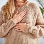 5 nguyên nhân chính gây đau khi hít thở