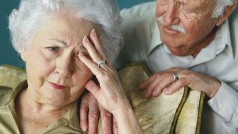 Nguyên nhân và triệu chứng của bệnh Alzheimer