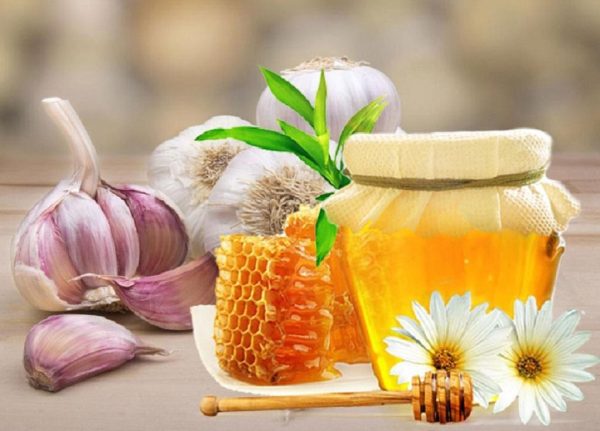 Chữa đau dạ dày bằng tỏi và mật ong
