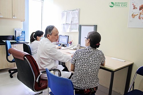 Hỗ trợ điều trị bệnh Parkinson tại bệnh viện Thu Cúc, người bệnh được khám và hỗ trợ điều trị với đội ngũ bác sĩ giỏi chuyên môn, giàu kinh nghiệm