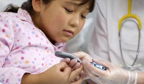 Khám và điều trị hạ đường huyết ở trẻ