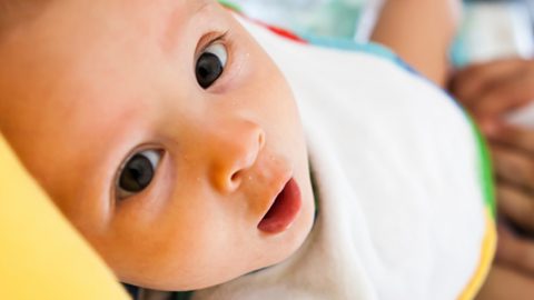 Trẻ sơ sinh bị vàng da và những điều cần biết