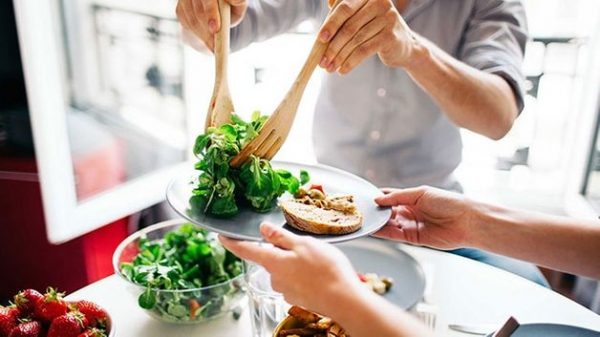 tại sao nổi mụn quanh nhũ hoa