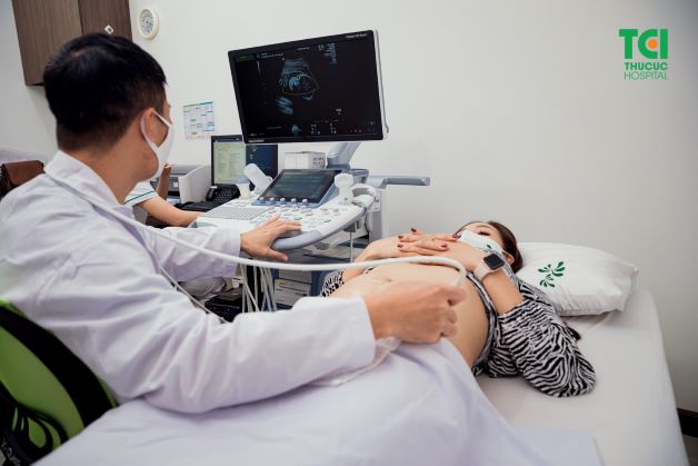 Siêu âm thai là việc quan trọng trong thai kỳ, giúp theo dõi sự phát triển của thai nhi cũng như sức khỏe của mẹ.