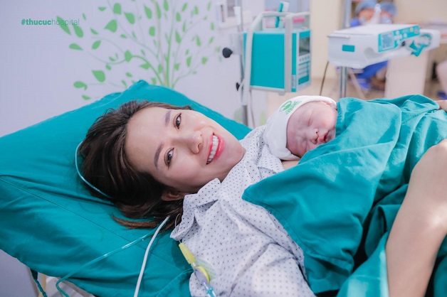 Đẻ chỉ huy bằng truyền oxytocin tĩnh mạch giúp cho cơn chuyển dạ được nhanh hơn.