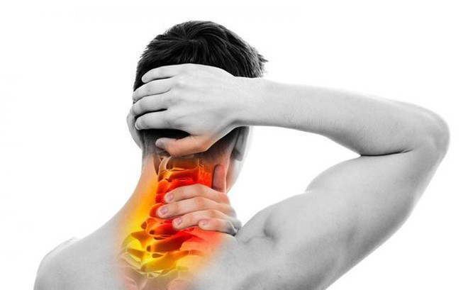 Các triệu chứng thường gặp khi bị đau dây thần kinh cổ vai gáy là gì?
