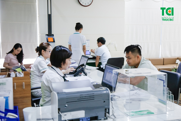 Ngày 25/7, Bệnh viện Đa khoa Quốc tế Thu Cúc thực khám sức khỏe định kỳ cho hàng trăm CBCNV Quận ủy Tây Hồ – Hà Nội.