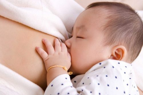 Có nên uống sữa nhiều khi đang mang thai để tăng cường sữa sau sinh không?
