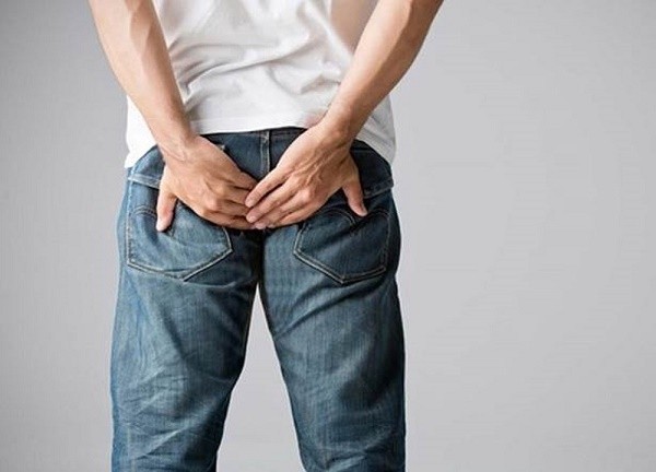 Kỹ thuật thắt mạch búi trĩ khi được kết hợp với kỹ thuật khâu treo niêm mạc hậu môn-trực tràng có hiệu quả trong điều trị bệnh trĩ cấp độ III và IV có sa trĩ.