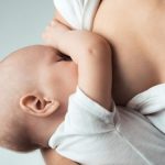 Cách chữa tắc tia sữa cho mẹ bầu sau sinh