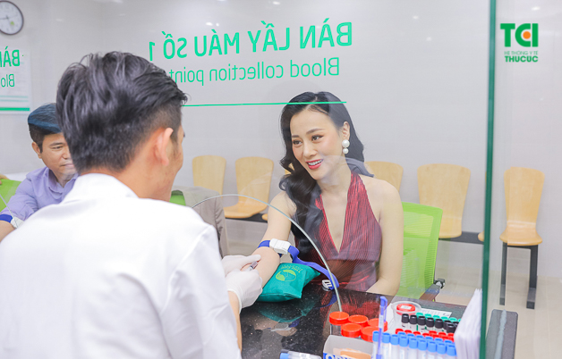 Diễn viên Phương Oanh thăm khám tại phòng khám Thu Cúc ngày 29/03 vừa qua