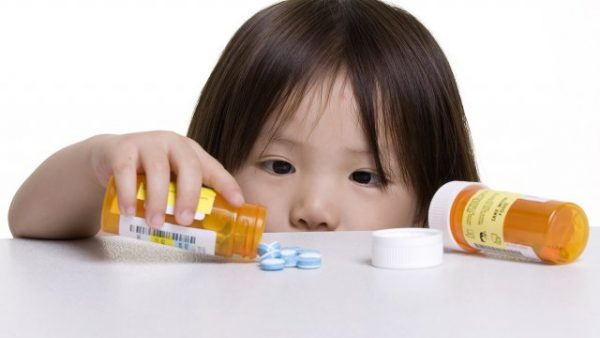 không nên lạm dụng kháng sinh trong điều trị bệnh cho trẻ em