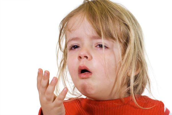 biểu hiện trẻ bị viêm phổi thùy