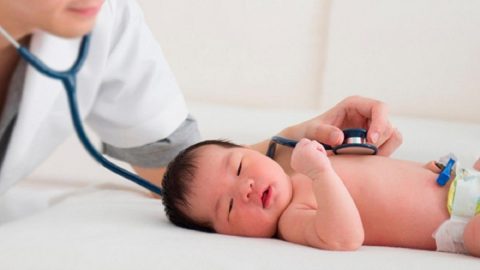 Các biểu hiện viêm phổi ở trẻ sơ sinh ba mẹ cần lưu ý