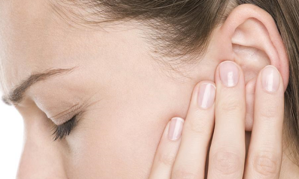 đau nhức vành tai cảnh báo bệnh gì?