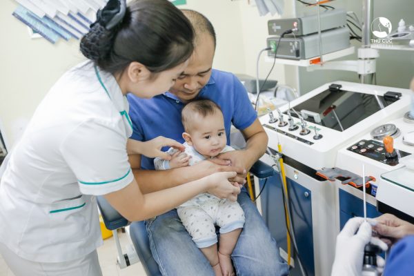 Làm gì khi trẻ bị chậm mọc răng