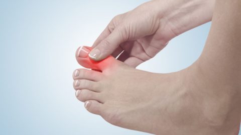 Ngón chân cái bị tê mất cảm giác là bệnh gì?