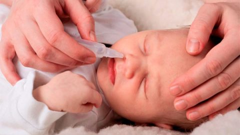 Làm gì khi trẻ sơ sinh bị nghẹt mũi?