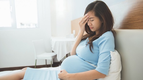 Tụt huyết áp khi mẹ bầu đang mang thai là gì?
