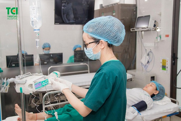 Nội soi tiêu hóa không đau ứng dụng bơm tiêm điện tự động