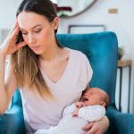 Rối loạn nội tiết tố sau sinh – Vấn đề muôn thuở của chị em