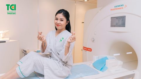 MC Hoàng Linh – Khám sức khỏe tại Bệnh viện Thu Cúc