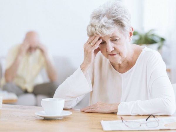 sa sút trí tuệ ở người già do đâu