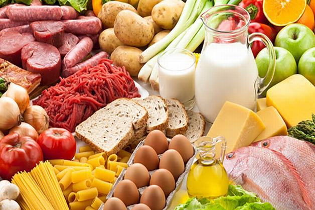 Nên bổ sung các chất béo tốt, nhiều loại rau củ quả cho chế độ ăn của người bị rối loạn tiền đình.