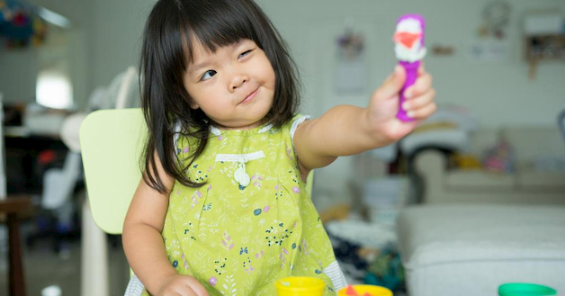 Hội chứng rối loạn tic là biến chứng của sốt cao co giật ở trẻ em