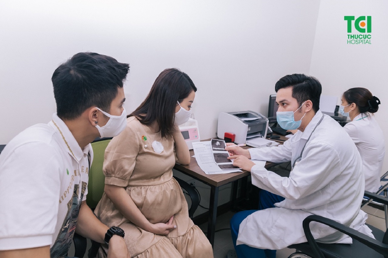 Có những phương pháp chẩn đoán và theo dõi sức khỏe thai nhi trong tuần thứ 5 sau phương pháp IVF?
