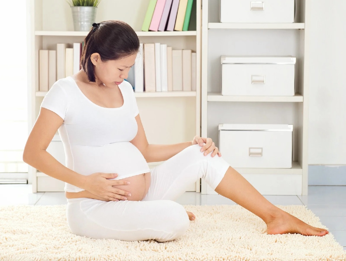 Tại sao đau lưng thường xuyên xảy ra trong tháng cuối thai kỳ?
