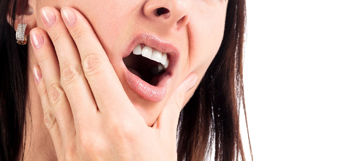 Khi nào cần đi khám và chữa ê buốt răng chuyên nghiệp?