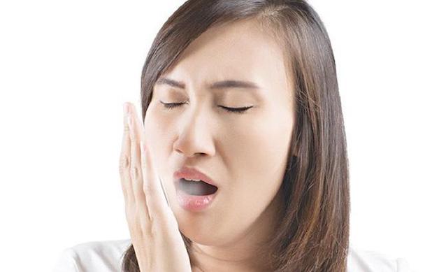 Vi khuẩn chính là nguyên nhân hàng đầu gây hôi miệng.