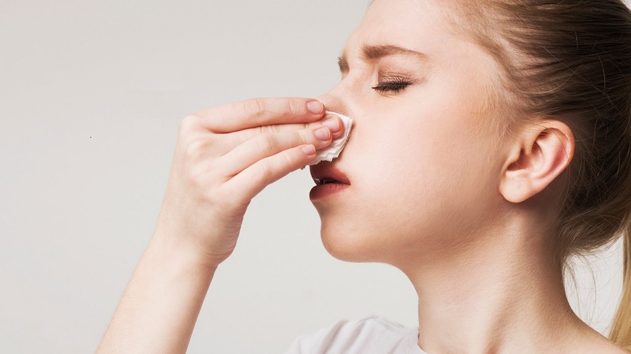 Chế độ ăn uống và sinh hoạt nào là tốt nhất để tránh chảy máu mũi?