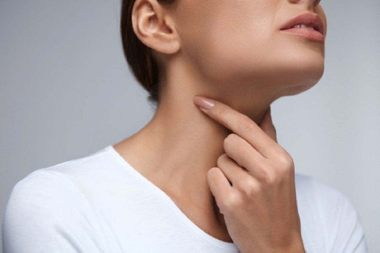 Những biện pháp phòng ngừa đau rát cổ họng và khàn tiếng là gì?
