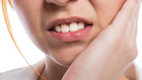 Viêm lợi trùm răng khôn và những biến chứng nguy hiểm gây ra