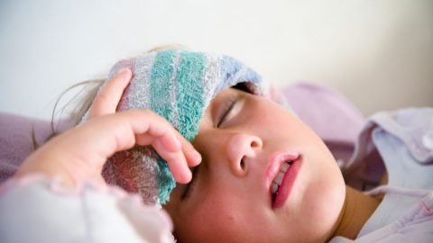 Hướng dẫn xử lý sốt cao co giật ở trẻ