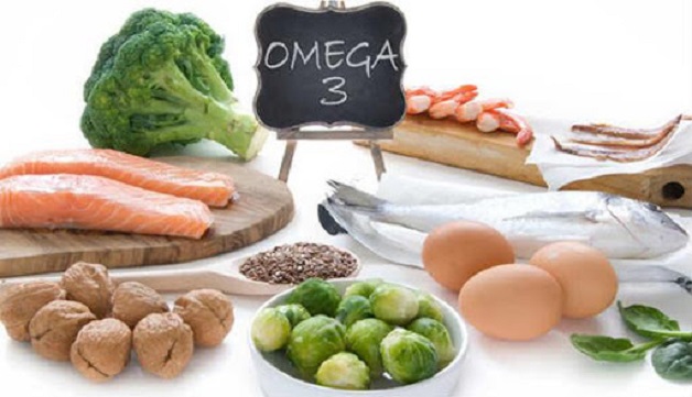 Omega 3 trong các loại cá giúp hạn chế sự phát triển của bệnh.