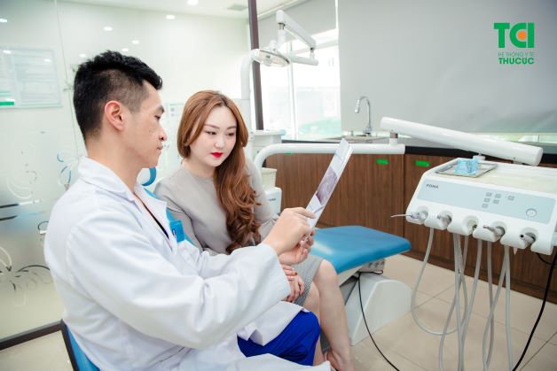 Tay nghề và chuyên môn của nha sĩ quyết định rất lớn đến sự an toàn và thành công của mỗi ca nhổ răng khôn