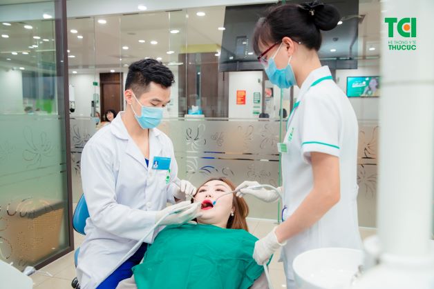 Quy trình nhổ răng khôn số 8 cũng cần phải được đảm bảo để hạn chế tối đa những rủi ro khi nhổ răng.
